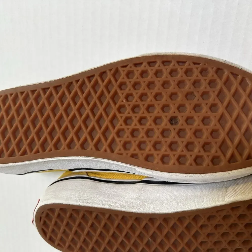 Vans Classic Slip-on Solid Yellow Shoes Sz men's 6.5 /Wo 8 Skate Sneakers Surf